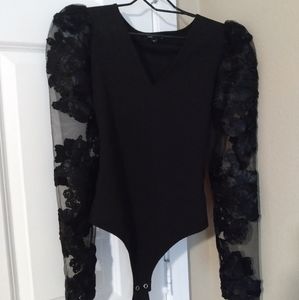Express black sheer sleeves bodysuit with flowers size xs